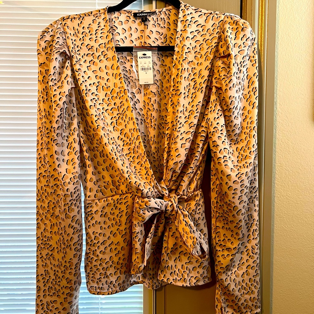 WRAP AROUND LONG SLEVE BLOUSE